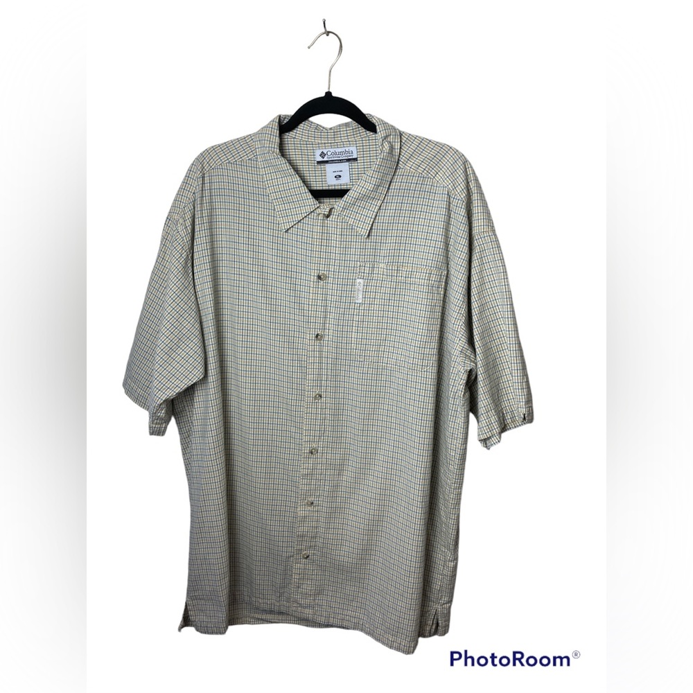 Columbia yellow/blue plaid short sleeve button up shirt. XL